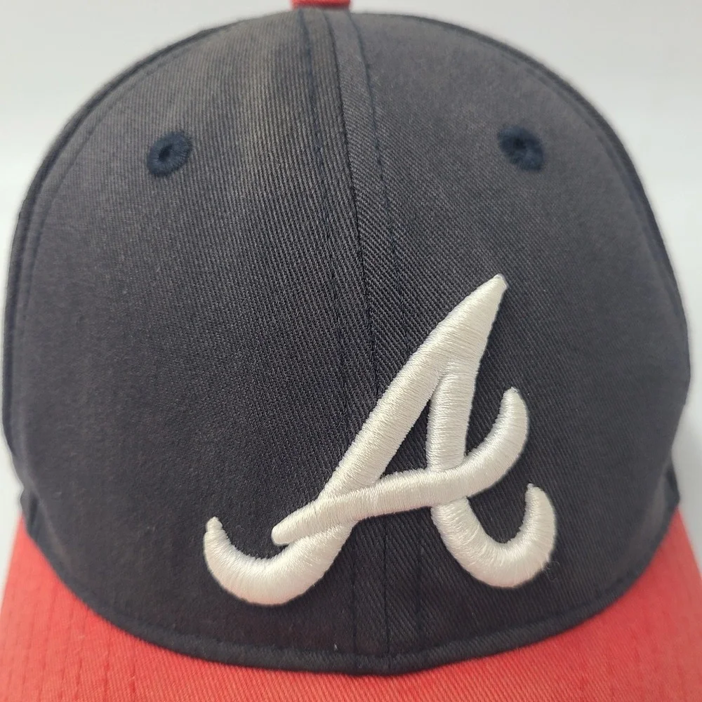 Vintage Atlanta Braves Hat Snapback (Fits Small) New Era Blue Red Distressed MLB